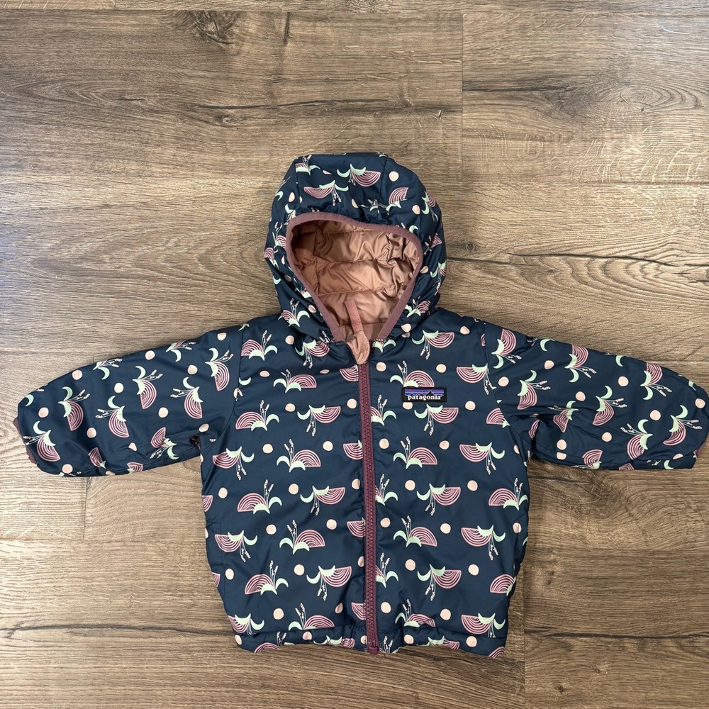 Patagonia down puffer coat: Kids' Blue and Pink Patterned Jacket